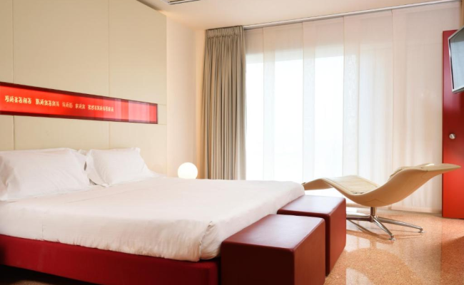 UNA HOTELS Bologna Centro