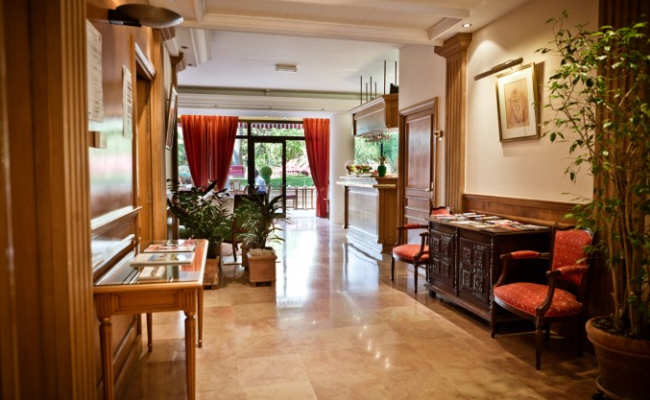 Sun Riviera Hotel