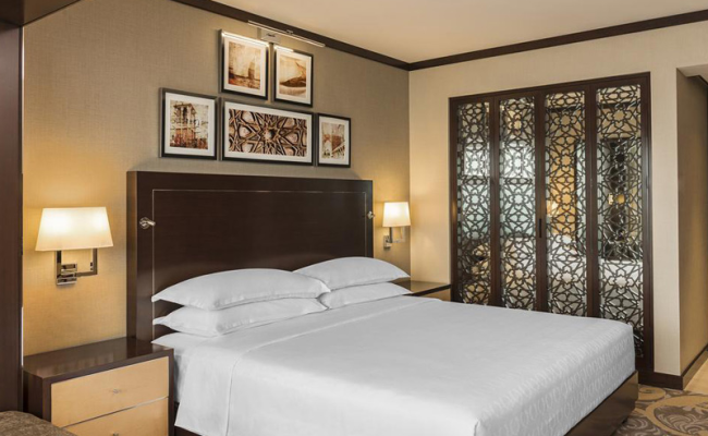 Sheraton Dubai Creek Hotel & Towers