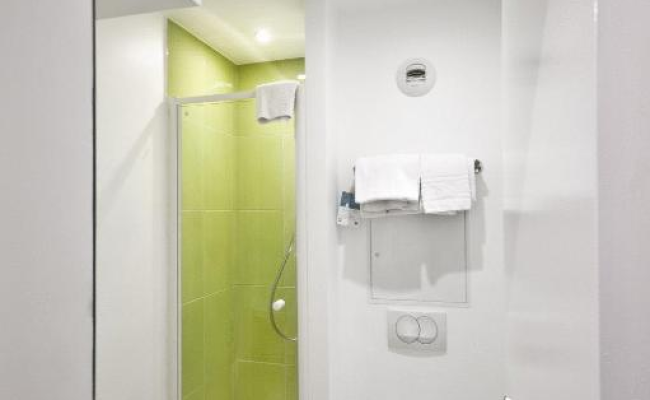 ibis Styles Paris Cadet Lafayette