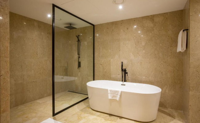 Dubai Marine Beach Resort & Spa