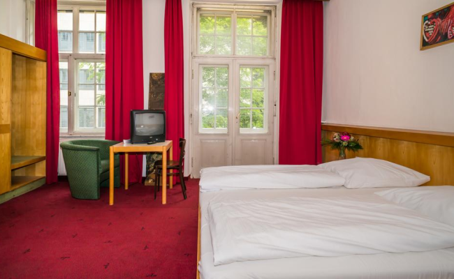 Smart Stay Hotel Station