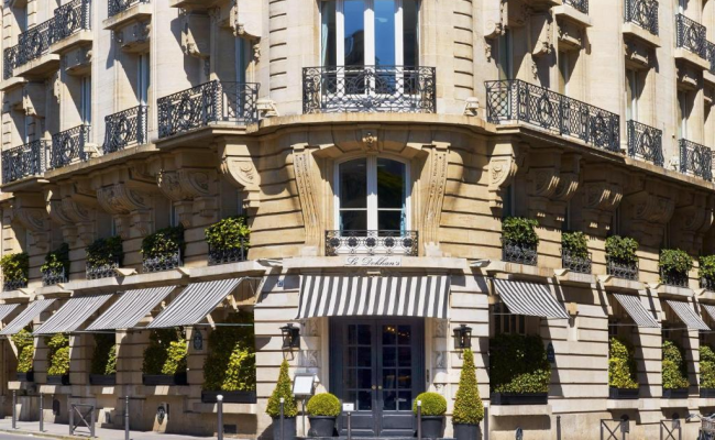 Le Dokhan's Paris Arc de Triomphe, a Tribute Portfolio Hotel