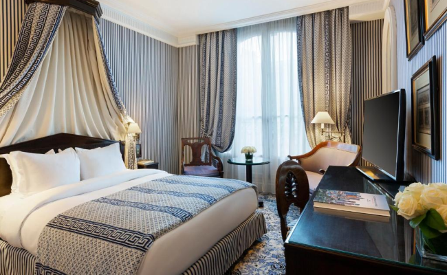Le Dokhan's Paris Arc de Triomphe, a Tribute Portfolio Hotel