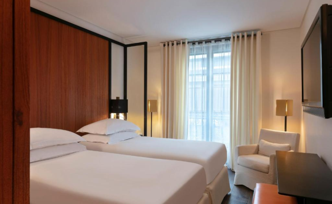 Le Metropolitan Paris Tour Eiffel, a Tribute Portfolio Hotel