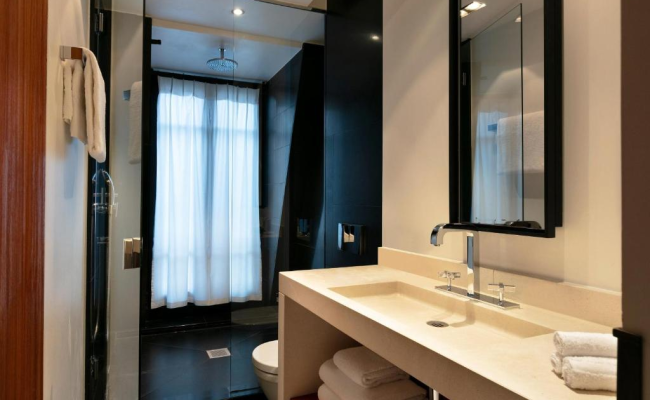 Le Metropolitan Paris Tour Eiffel, a Tribute Portfolio Hotel