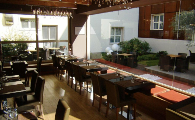 Admiral Park Hotel