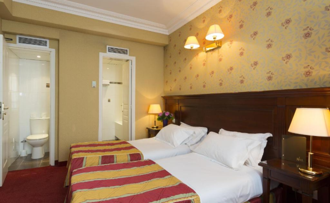 Elysees Niel Hotel