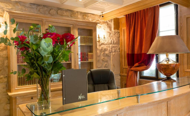 Elysees Niel Hotel
