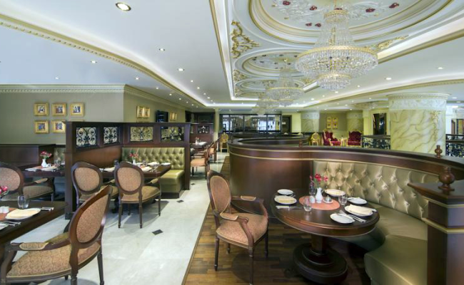 Royal Rose Hotel