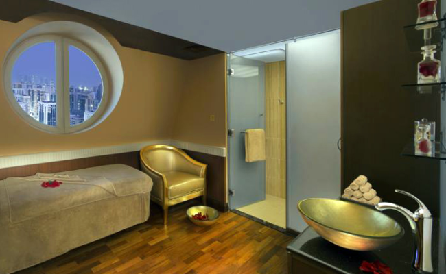 Royal Rose Hotel