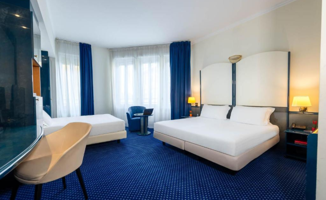 IH Hotels Milano Ambasciatori