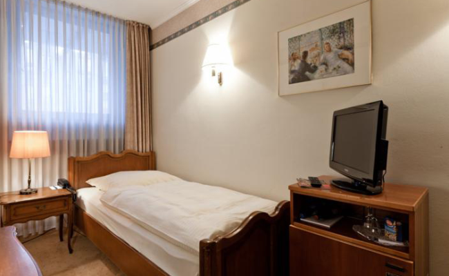 Antik Hotel Bristol