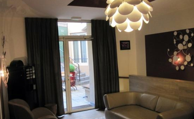 Comfort Hotel Lamarck Paris 18