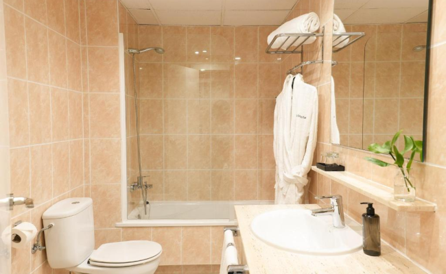 Arenas Atiram Hotels