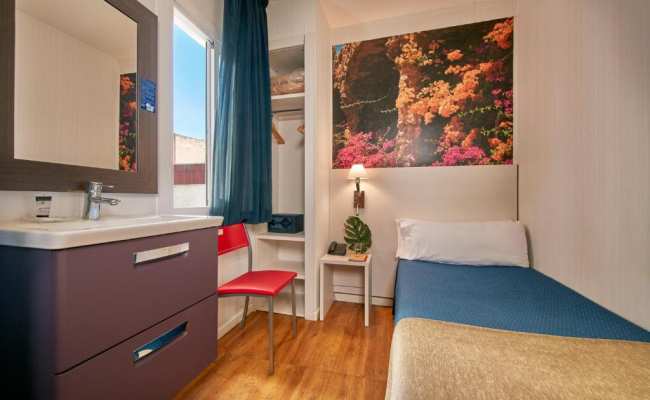 Hotel Transit