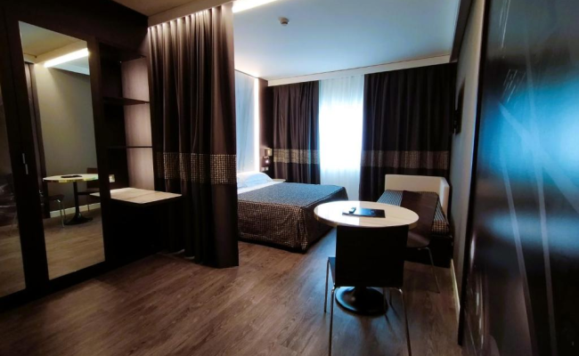 The Sydney Hotel
