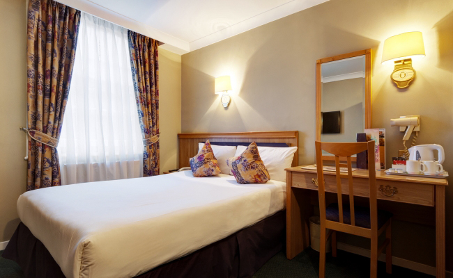 Berjaya Eden Park London Hotel
