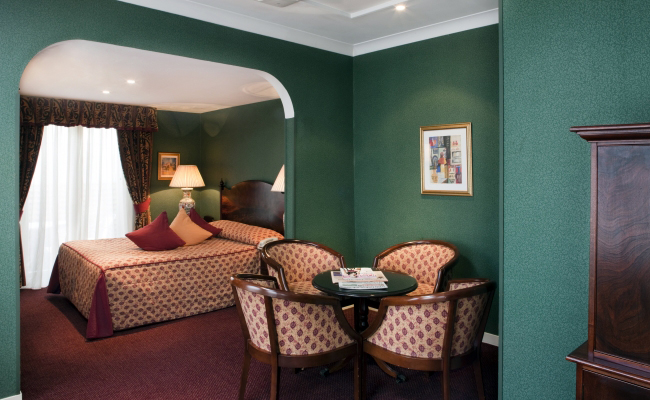 Berjaya Eden Park London Hotel