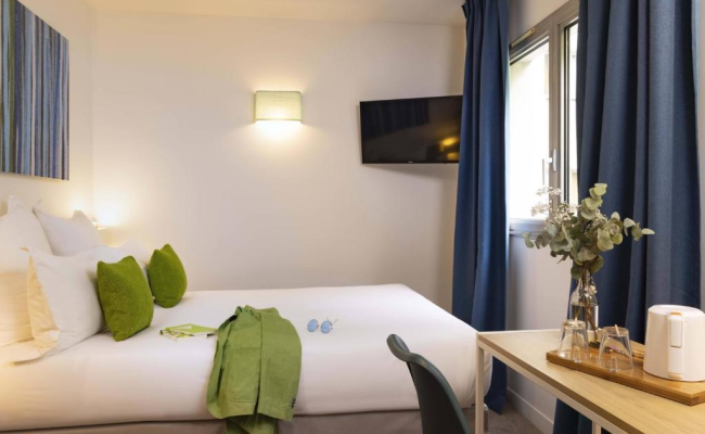Hotel Paris Louis Blanc