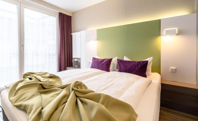 Hotel Demas City