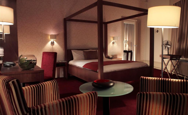 The Crown Hotel
