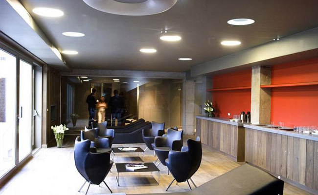 D-Hotel