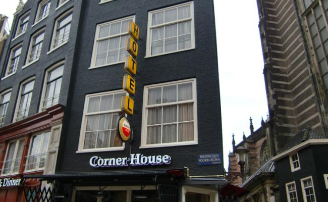 Hotel Corner House