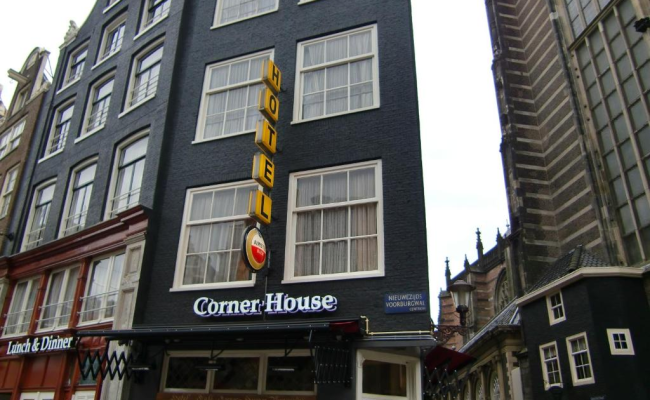 Hotel Corner House