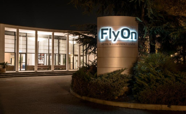 FlyOn Hotel & Conference Center