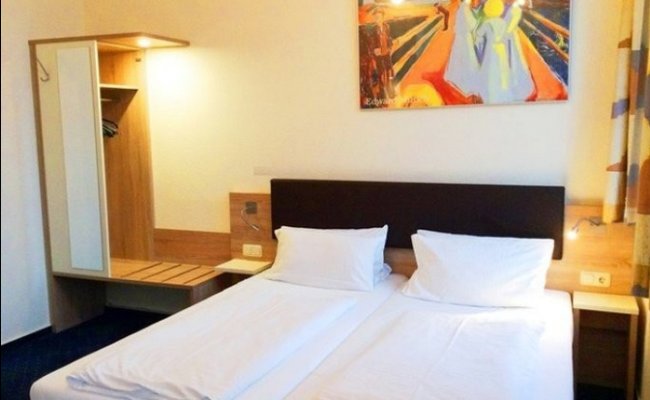 East Side City Hotel