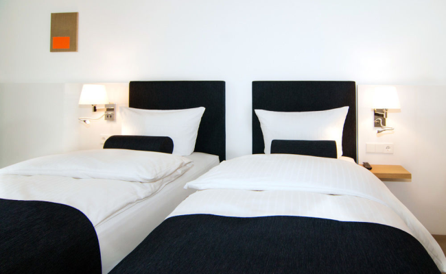 VI VADI HOTEL BAYER 89