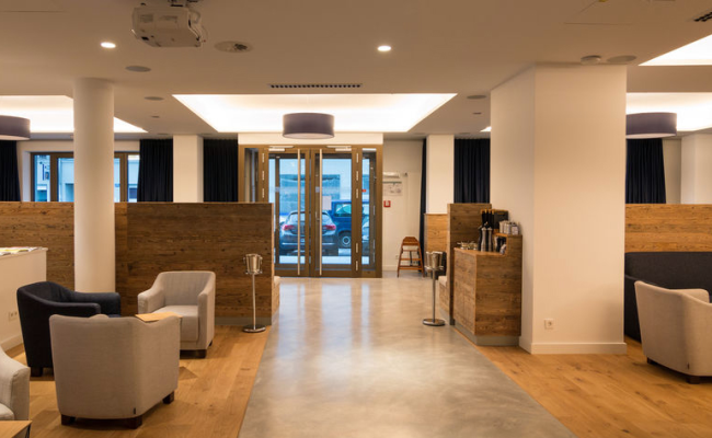 VI VADI HOTEL BAYER 89
