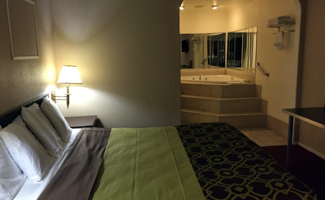 Anaheim Executive Inn & Suites