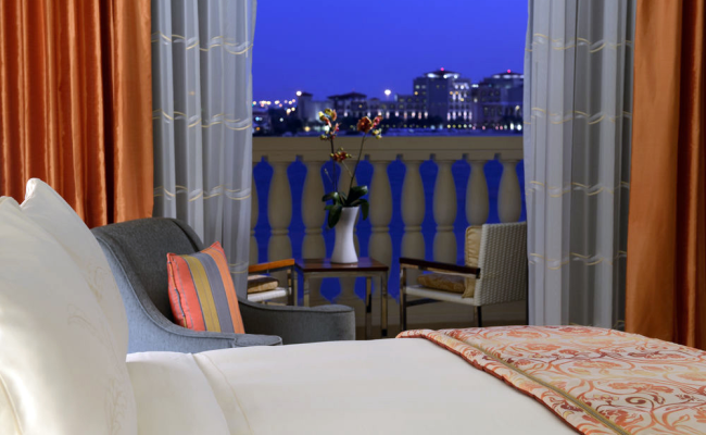 The Ritz-Carlton Abu Dhabi, Grand Canal
