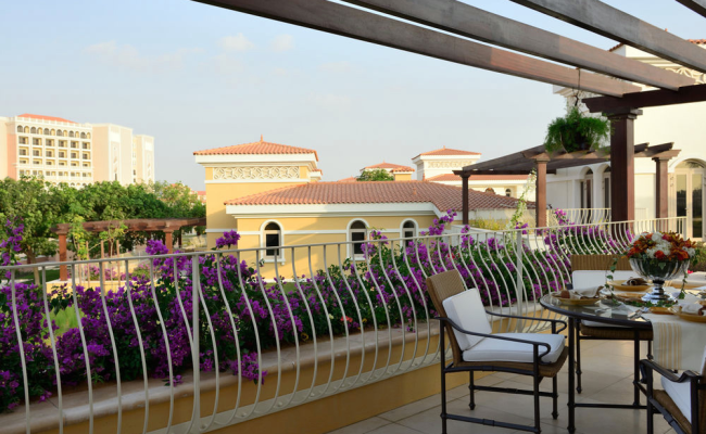 The Ritz-Carlton Abu Dhabi, Grand Canal