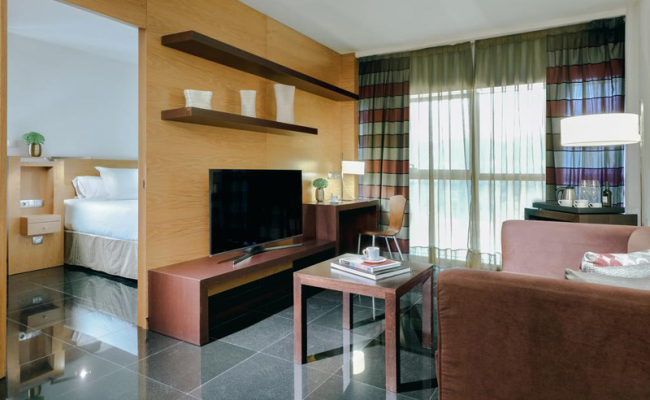 Hesperia Fira Suites