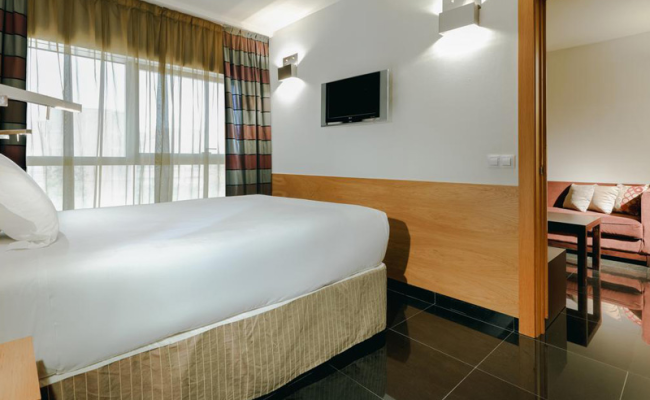 Hesperia Fira Suites