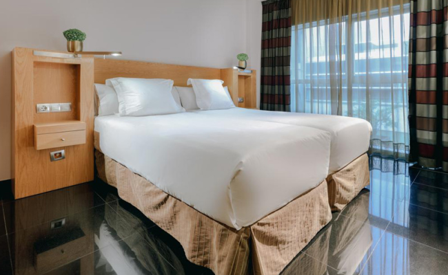 Hesperia Fira Suites