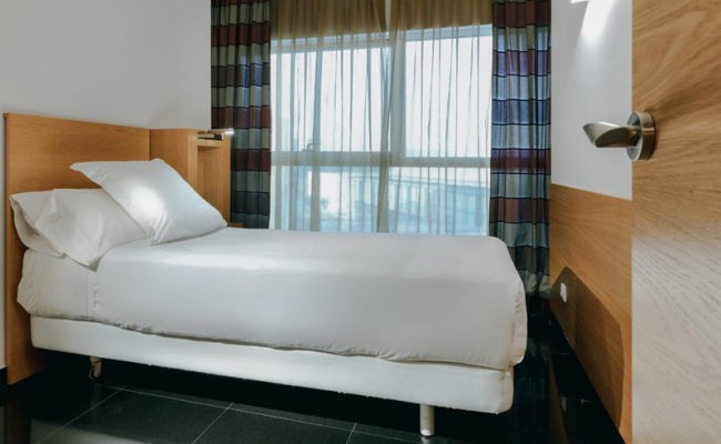 Hesperia Fira Suites