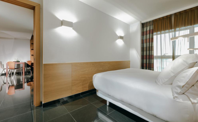 Hesperia Fira Suites