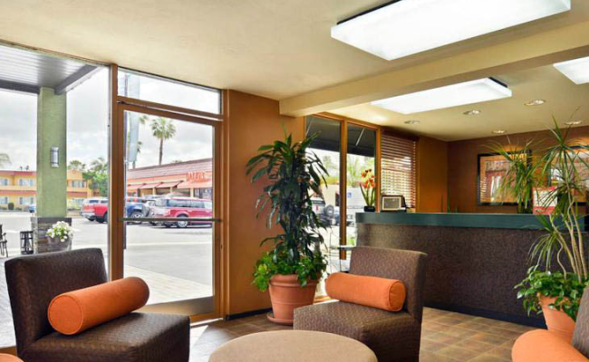 BEST WESTERN PLUS Pavilions