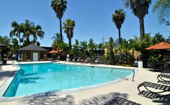 BEST WESTERN PLUS Pavilions