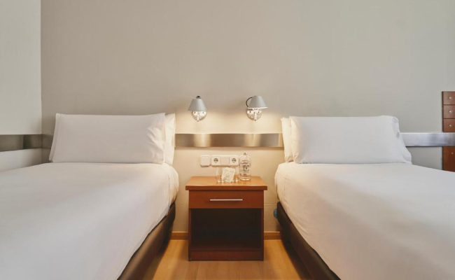Tres Torres Atiram Hotels