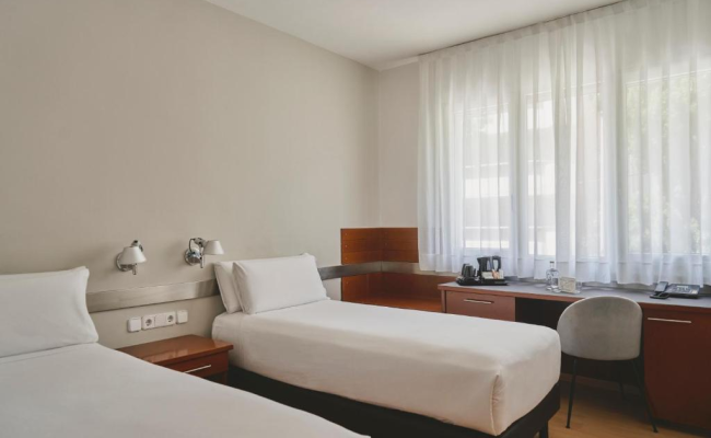Tres Torres Atiram Hotels