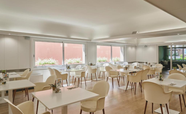 Tres Torres Atiram Hotels