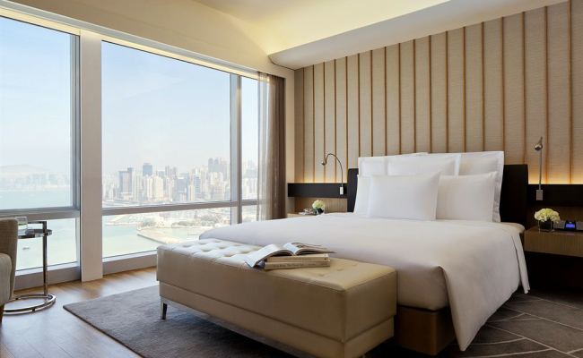 Renaissance Hong Kong Harbour View Hotel