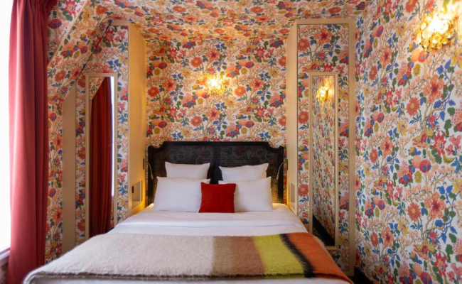 NEW HOTEL REPUBLIQUE