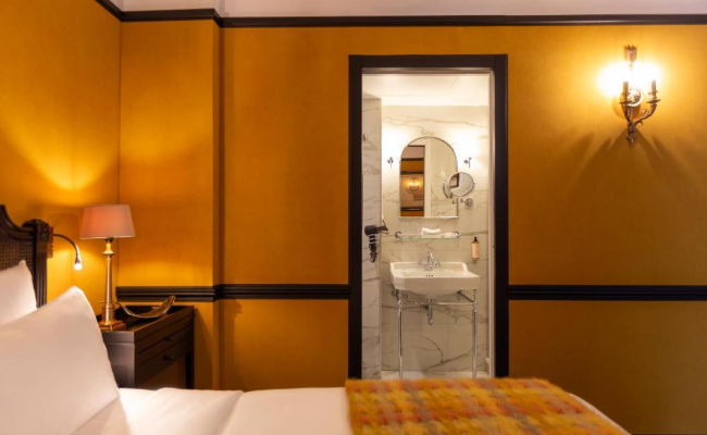 NEW HOTEL REPUBLIQUE