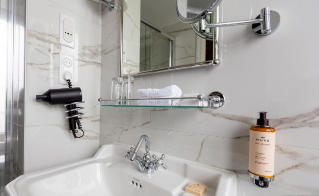 NEW HOTEL REPUBLIQUE